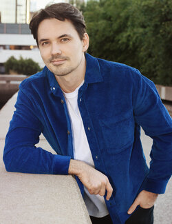 Follow Rafael Paiva on Select