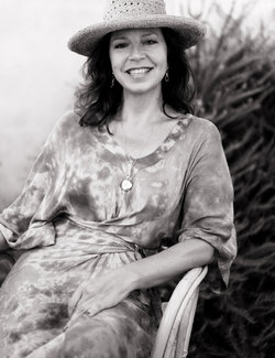 Follow Kathrin Hufen on Select