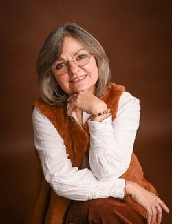 Follow Joëlle Poret on Select