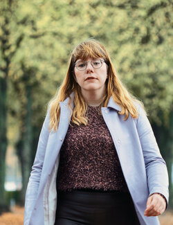 Follow Carolin Emmerling on Select