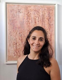 Follow Juliana María de los Ángeles Modenutti on Select