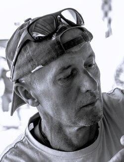 Follow Luciano De Barba on Select