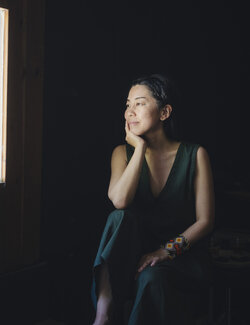 Follow Maho Sato on Select