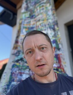 Follow Krzysztof Kicel on Select