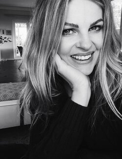 Follow Louisa Kruger on Select