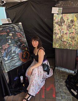 Follow Lena Luzius on Select