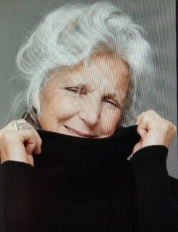 Follow MARGHERITA BELLIPANNI (Margot) on Select
