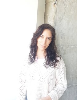 Follow CATALINA CORTES on Select