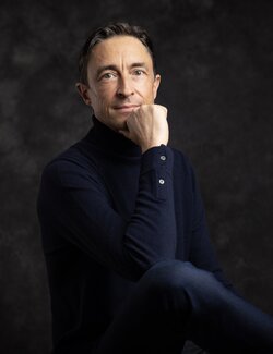 Follow Antoine GODDEFROY on Select