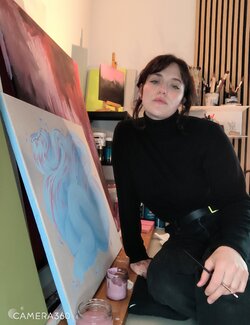 Follow Leonie Ogroske on Select