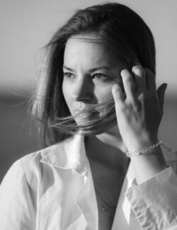 Follow Lana Popova on Select