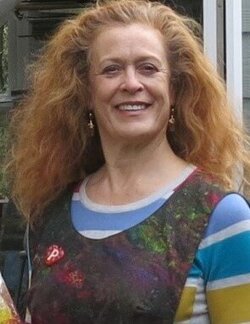 Follow Philippa Headley on Select