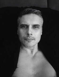 Follow jerin kruja on Select