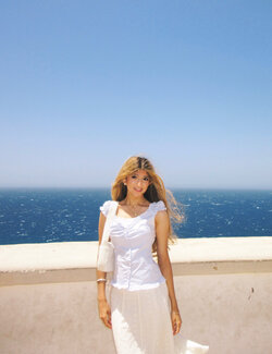 Follow ZAARIYA on Select