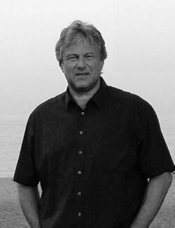 Follow Rudi Art Peters on Select