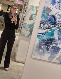Follow Carine Van Hee on Select