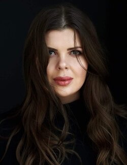 Follow Egle Karlonaite on Select