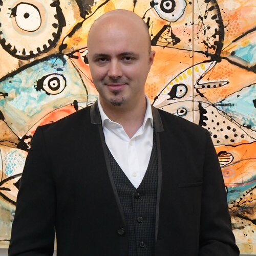 Follow Stefan Dimovski on Select