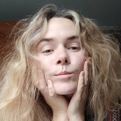 Follow Valeria Radzievska on Select