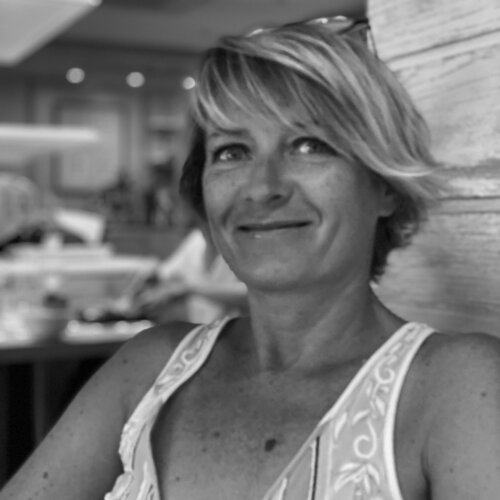 Follow Sylvie Gérard on Select
