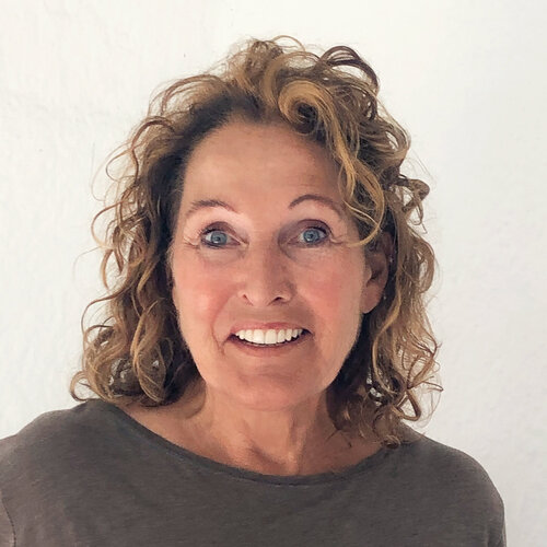 Follow Sylvia Goebel on Select