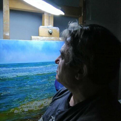 Follow Pepe Linares Molina on Select