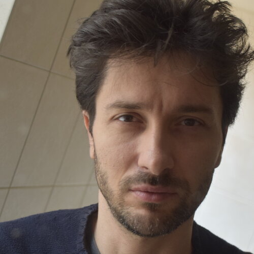 Follow Andrea Vandoni on Select