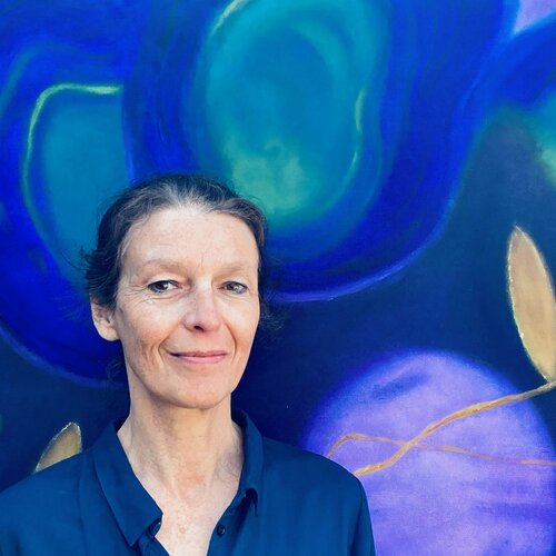Follow Isabelle Philips-Decramer on Select