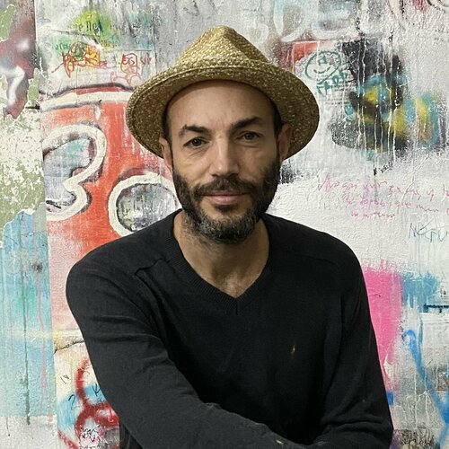 Follow Bruno Vázquez on Select