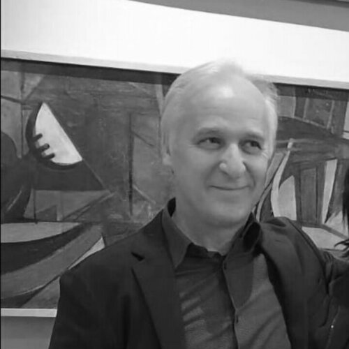 Follow Maurizio Paccagnella on Select