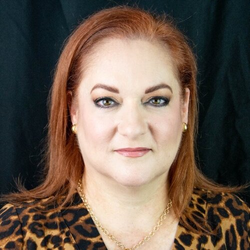 Follow Veronica Russek on Select