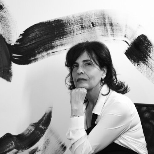 Follow Laura Porcelli on Select