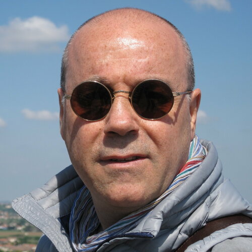 Follow Roberto Re on Select