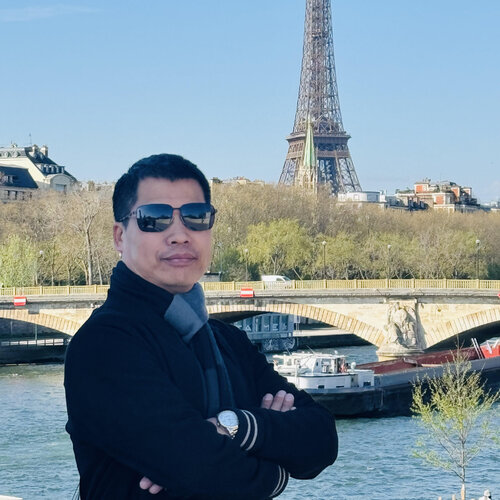 Follow Quan Le on Select
