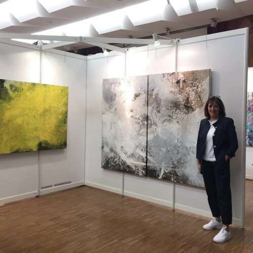 Follow Dagmar Henneberger on Select