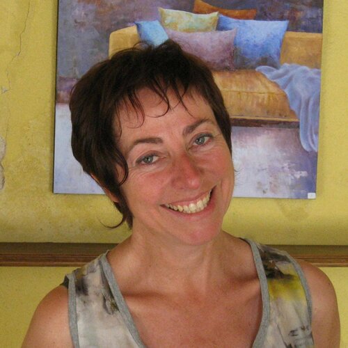 Follow Laurelle Bessé on Select