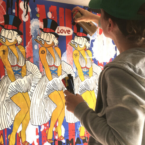 Follow Misako Street Art on Select
