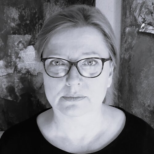 Follow Vera Jochum on Select