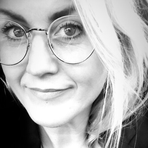Follow Maike Barbara Maier on Select