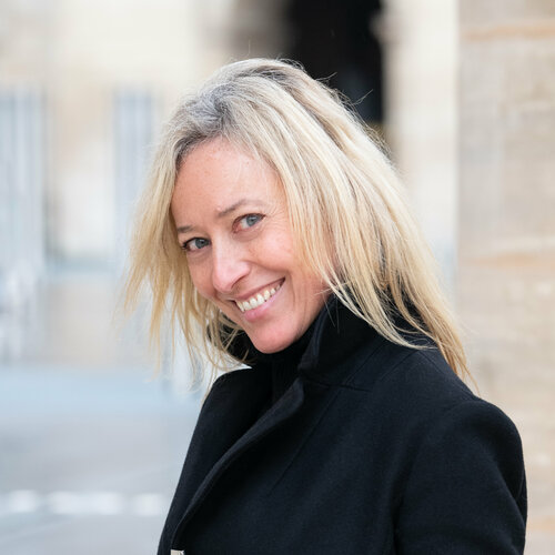 Follow Caroline Montigneaux on Select