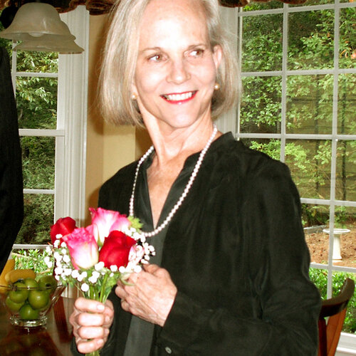 Follow Lynn Mayes on Select