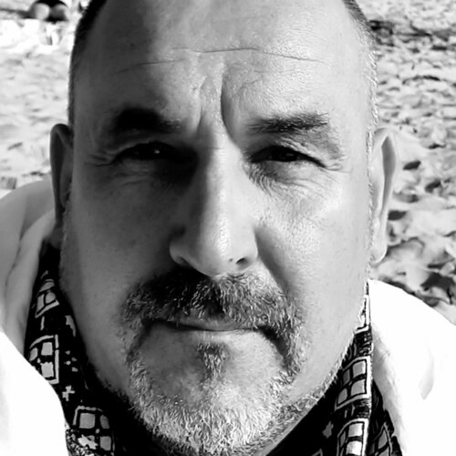 Follow Aidas Mikelenas on Select