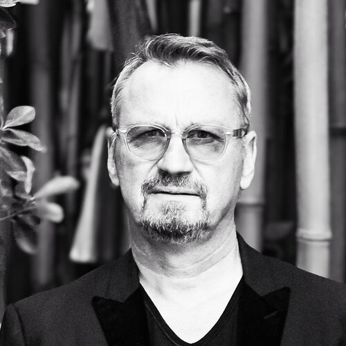 Follow Dietmar Brixy on Select