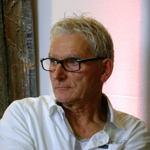Follow Rudi Eckerle on Select