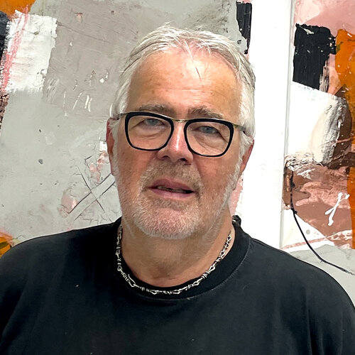Follow Robert Süess on Select