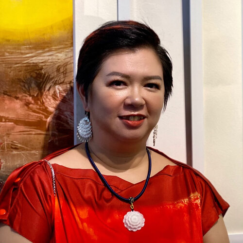 Follow Thuy Nguyen on Select