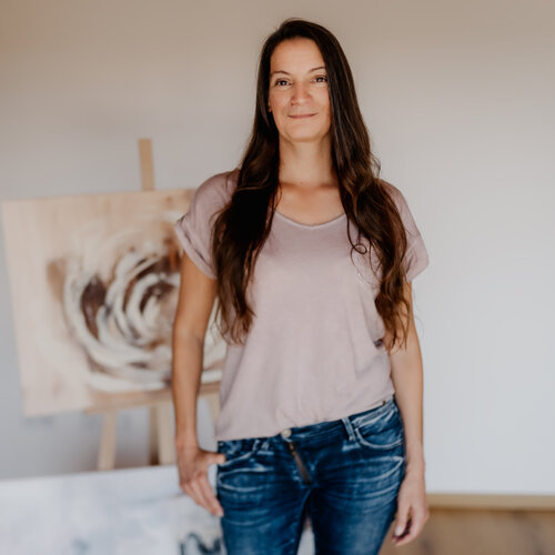 Follow Susanna Schorr on Select