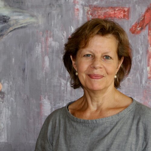 Follow Christiane Bernreuther on Select
