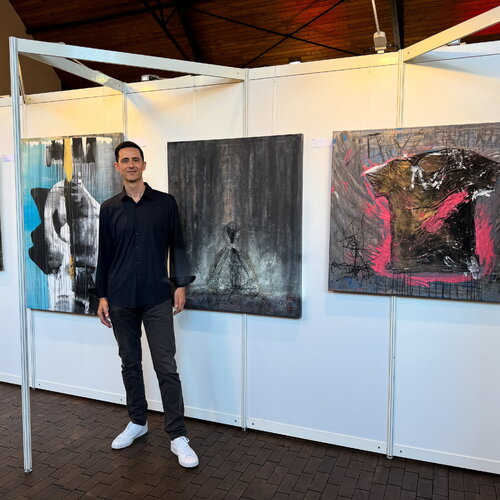 Follow Ilir Osmani on Select