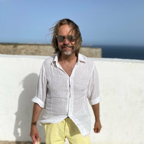 Follow Robert H N Rich on Select